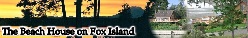 The Fox Island Beach House - Waterfront Vacation Cottage near Gig Harbor, WA
